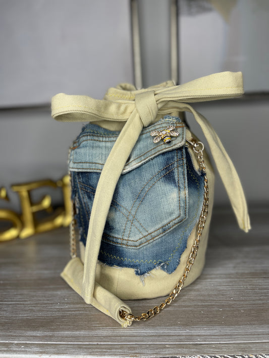 The Money Bag - Queen Bee